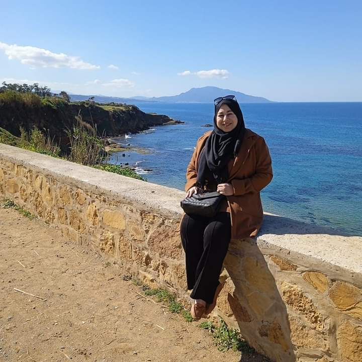 Sarah Benchelighem_jsCf3