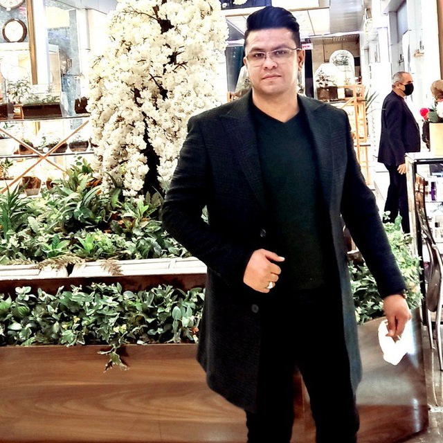 hesam mirsamadi_4fh4Y