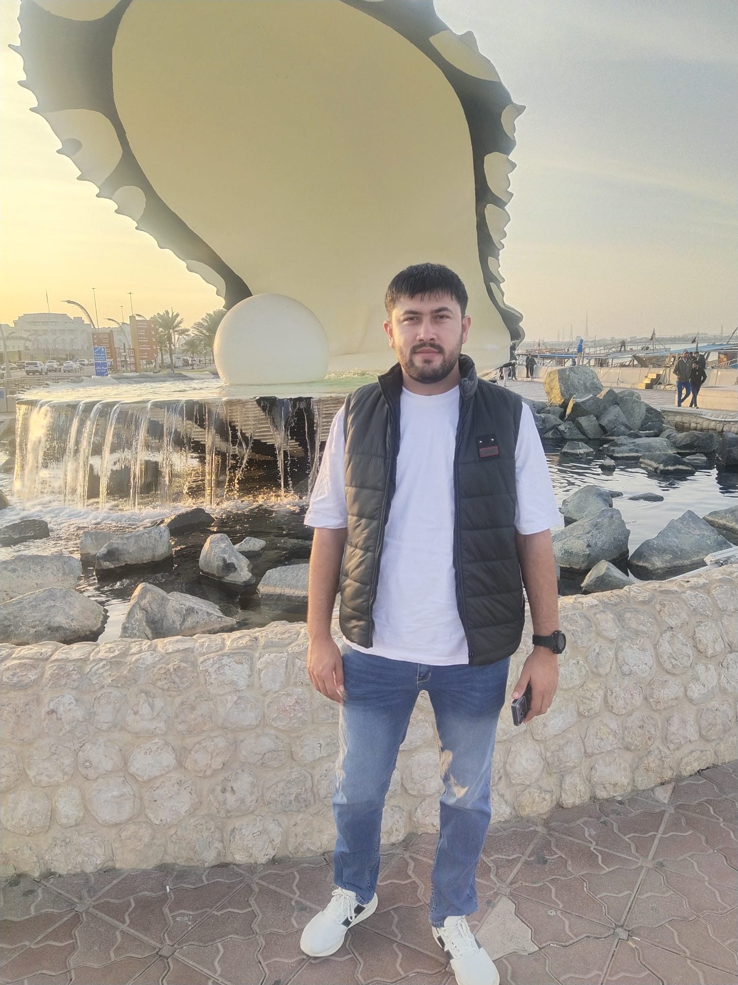 Kamran Ali_LocVE